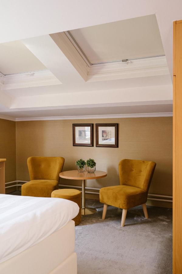 Landhotel Heuvelzicht Схин-оп-Гёл Экстерьер фото